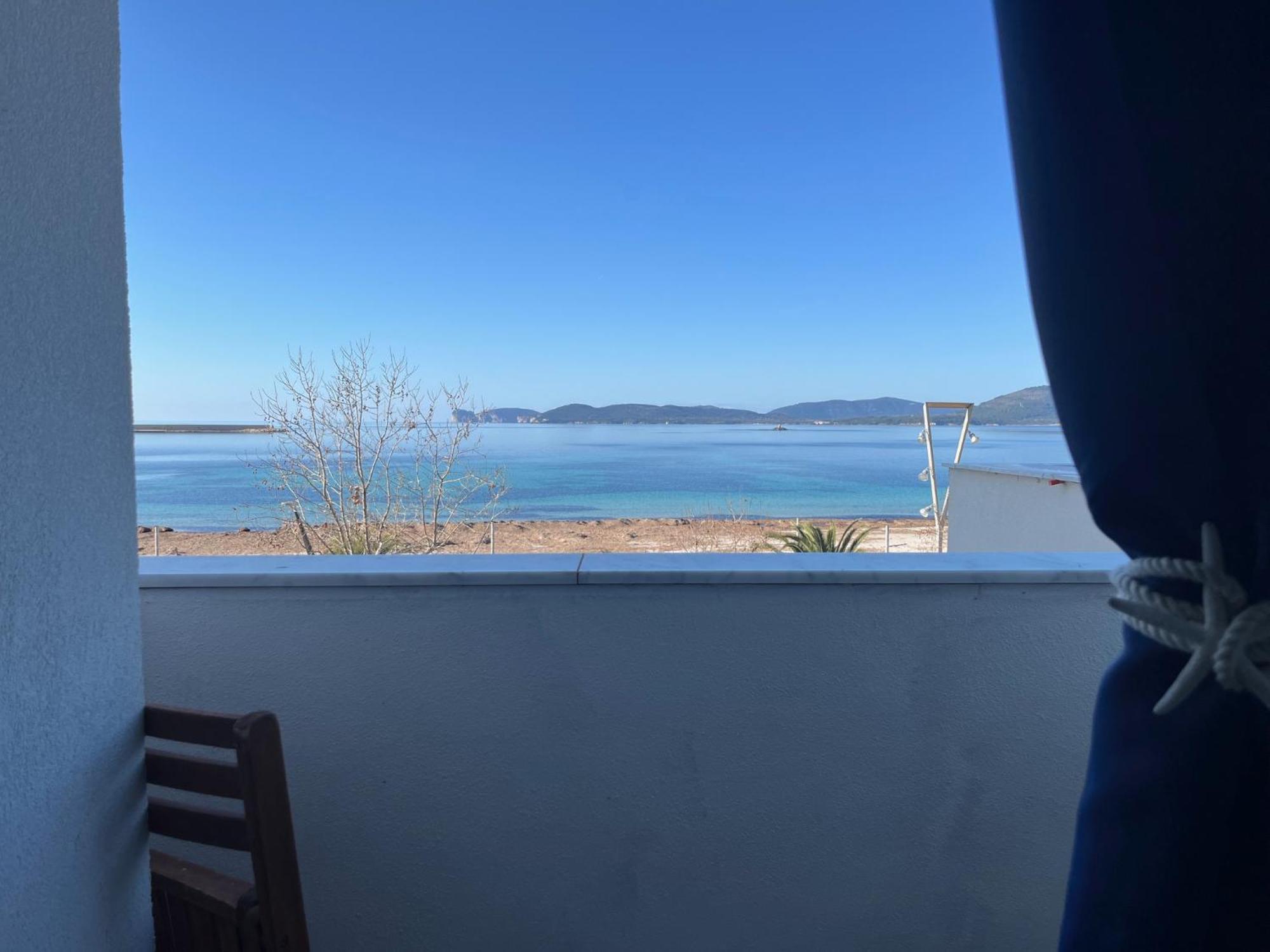 Giosuero Beach Альгеро Екстер'єр фото